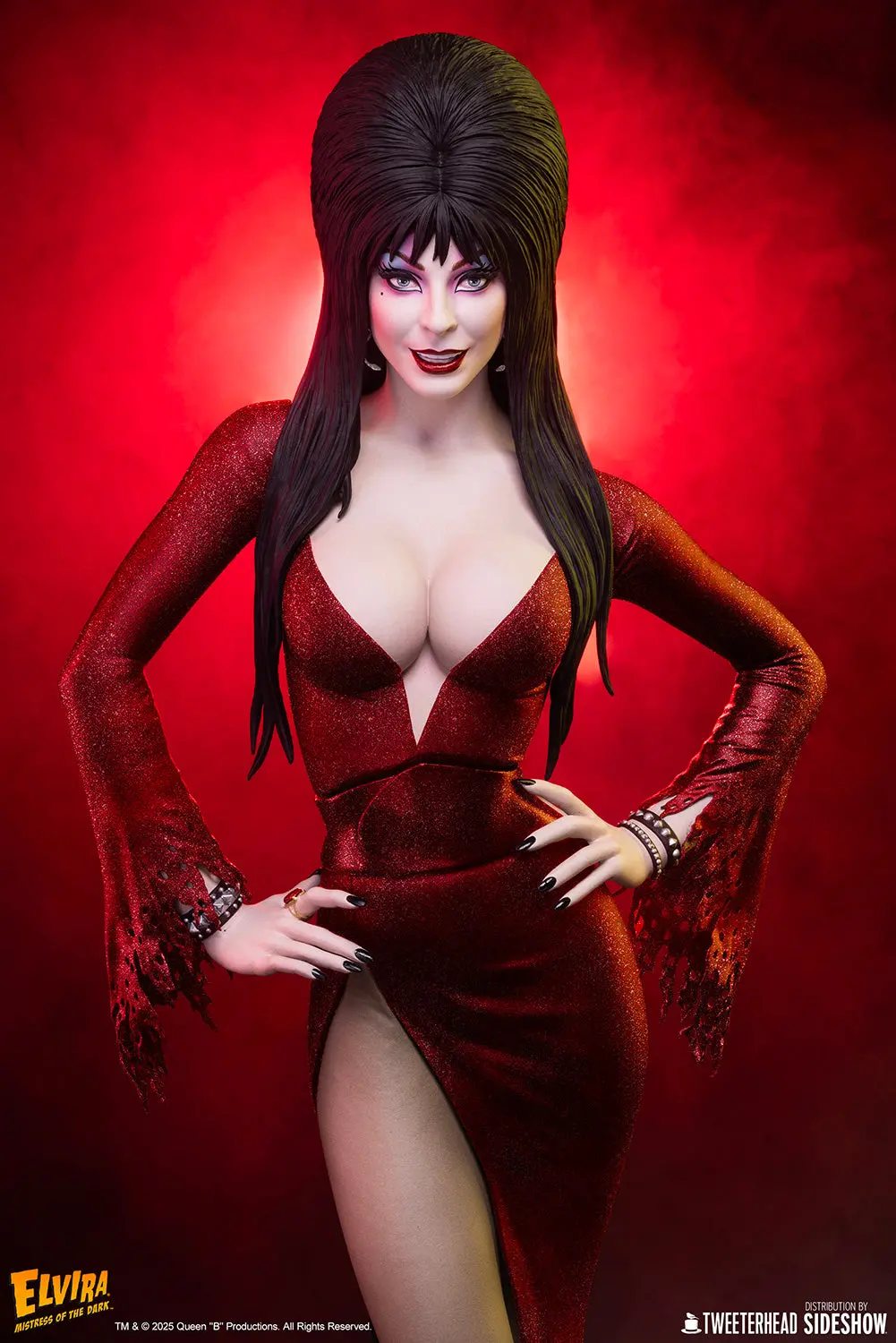 Elvira: Mistress Of The Dark (Red Glitter Dress Variant) (Pre-Order) 1